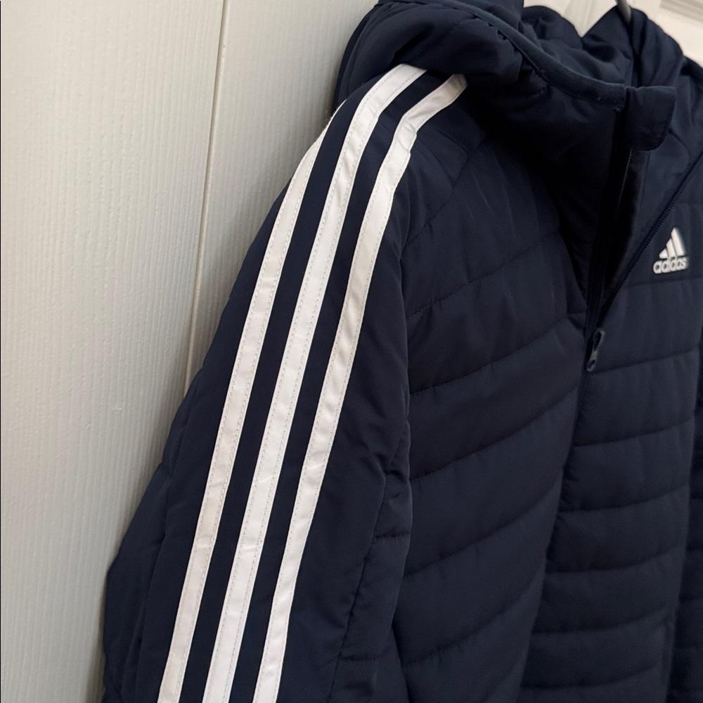 Adidas Navy Puffer Jacket - Picture 6 of 8